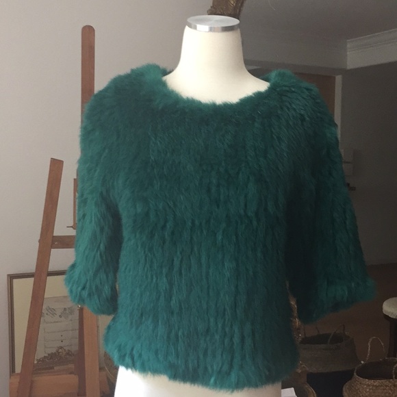 Knitted Rabbit Beauty - Picture 3 of 4